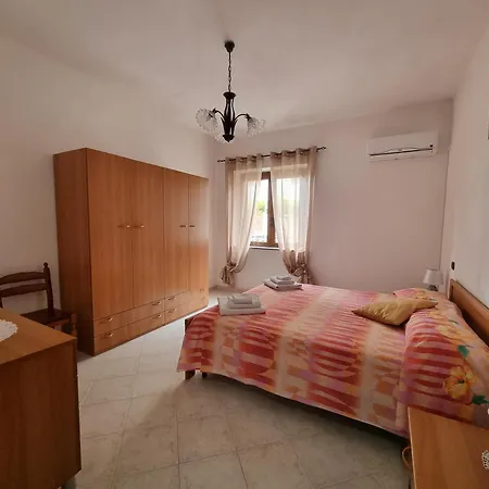 Eugenia Appartement *